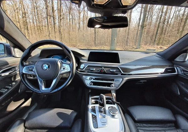 BMW Seria 7 cena 149000 przebieg: 251000, rok produkcji 2016 z Jarocin małe 46